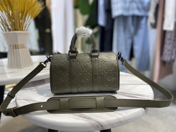 人気高級 ルイヴィトンバッグコピー 2021新品注目度NO.1 Louis Vuitton メンズ ハンドバッグ