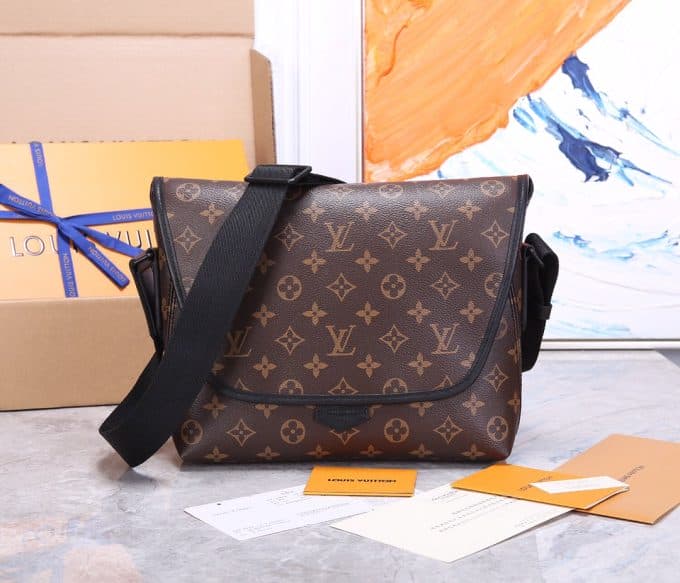ルイヴィトンバッグコピー 定番人気2021新品 Louis Vuitton メンズ ショルダーバッグ