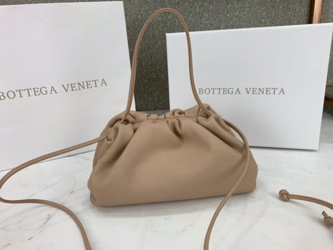 2019秋冬新作☆超売れ筋ボッテガヴェネタ(Bottega Veneta)☆レディース ハンドバックコピー☆特別価格にて販売!!今一番流行っている人気アイテム!! - 画像 (4)