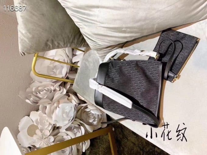 2019秋冬新作☆超売れ筋バーバリー(BURBERRY)☆レディース バケツバッグコピー☆特別価格にて販売!!今一番流行っている人気アイテム!! - 画像 (5)
