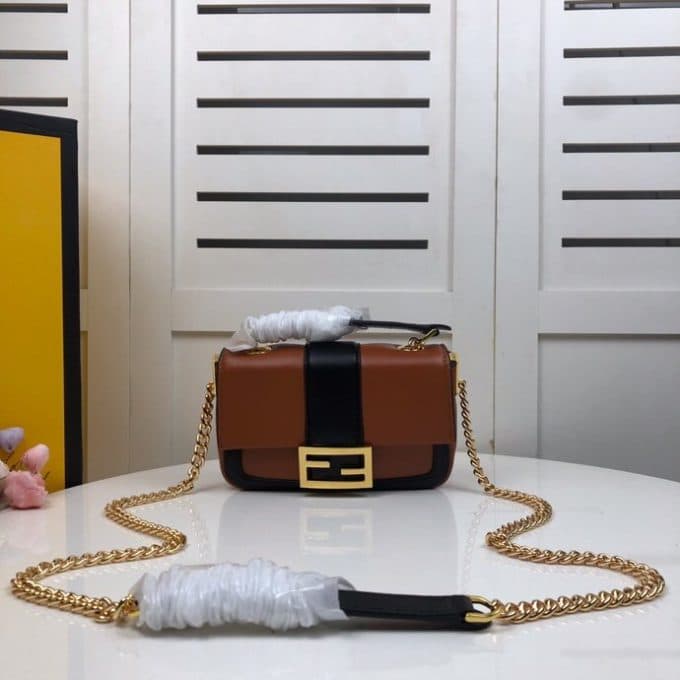 フェンディバッグコピー 2022新品注目度NO.1 FENDI レディース ショルダーバッグ