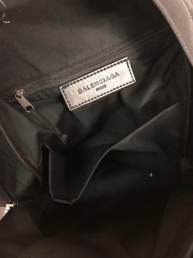 バレンシアガバッグコピー 定番人気2021新品 BALENCIAGA 男女兼用 バックパック - 画像 (9)