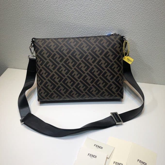 フェンディバッグコピー 2021新品注目度NO.1 FENDI メンズ ショルダーバッグ - 画像 (2)