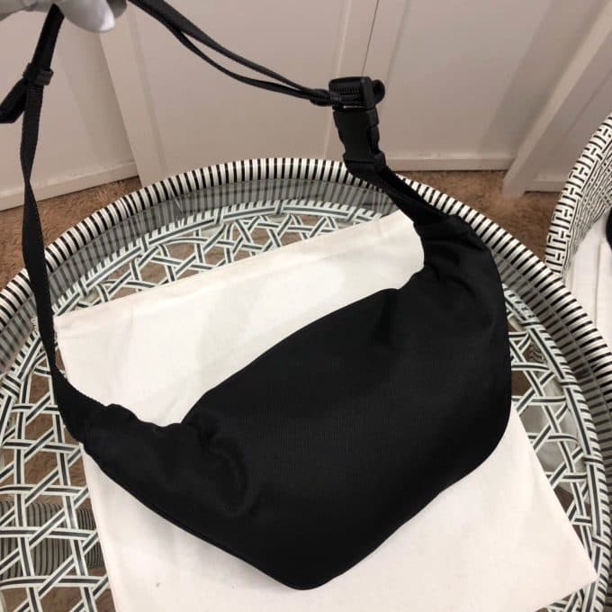バレンシアガバッグコピー 大人気2021新品 BALENCIAGA 男女兼用 ウエストポーチ - 画像 (3)