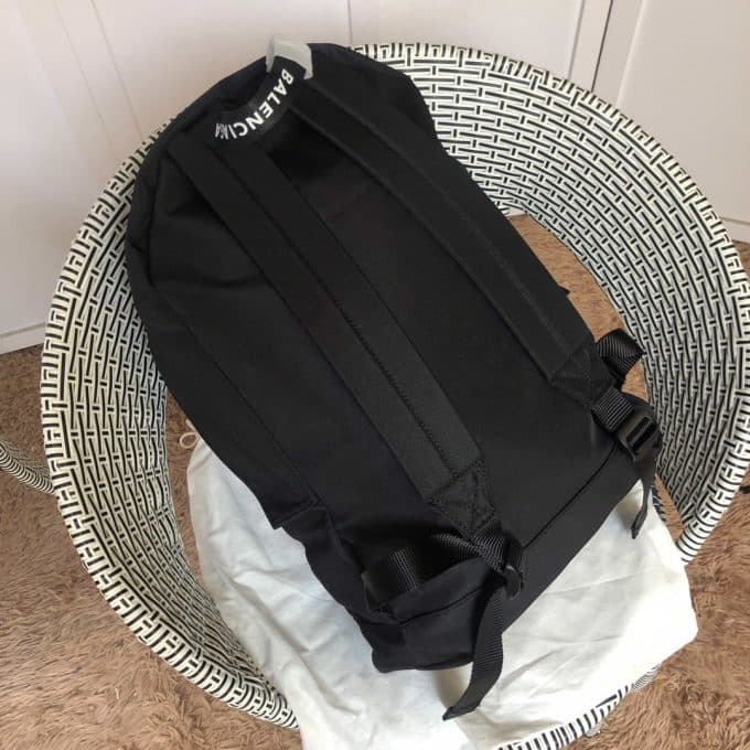 バレンシアガバッグコピー 定番人気2021新品 BALENCIAGA 男女兼用 バックパック - 画像 (4)