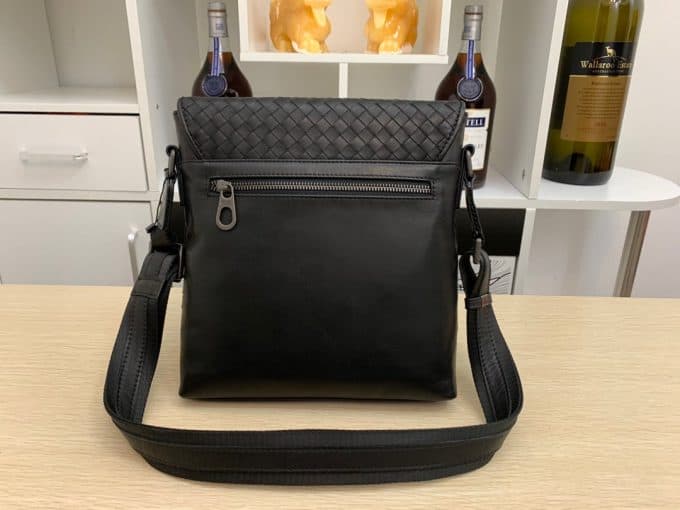 人気高級ボッテガヴェネタバッグコピー 2021新品注目度NO.1 Bottega Veneta メンズ ショルダーバッグ - 画像 (3)