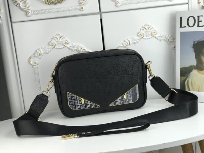 フェンディバッグコピー 大人気2021新品 FENDI メンズ ショルダーバッグ