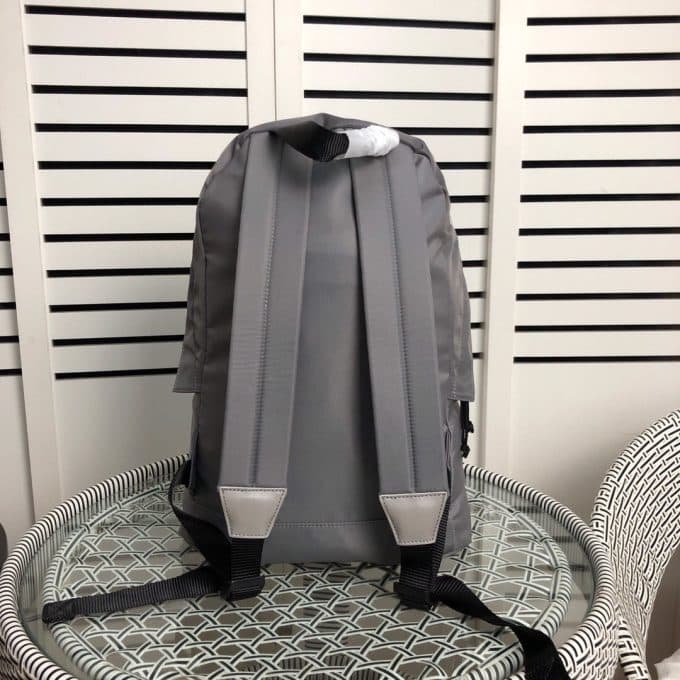 バレンシアガバッグコピー 定番人気2021新品 BALENCIAGA 男女兼用 バックパック - 画像 (3)