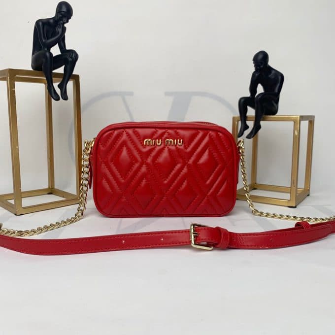 2019秋冬高品質ミュウミュウ(MIUMIU)☆ ショルダーバッグコピー☆気持ちの良い触り心地♪相性抜群！