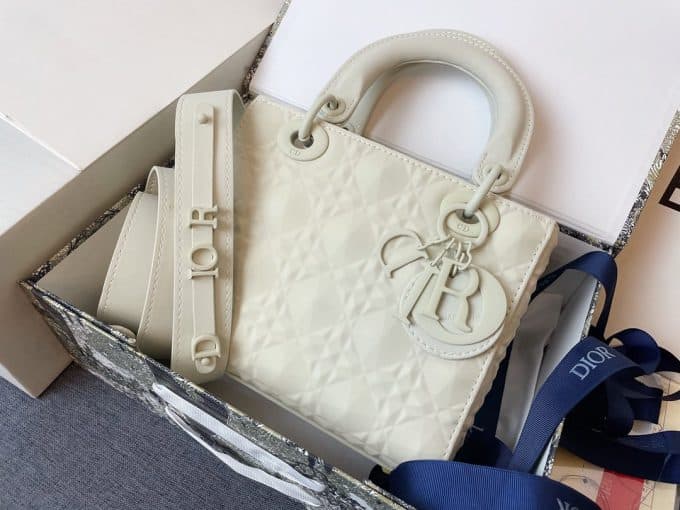 ディオールバッグコピー 2022新品注目度NO.1 Dior レディース ハンドバッグ