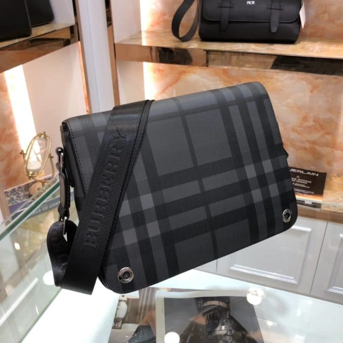 バーバリーバッグコピー 2021新品注目度NO.1 BURBERRY メンズ ショルダーバッグ - 画像 (3)