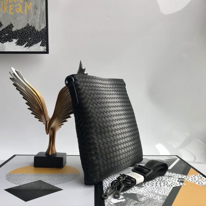 ボッテガヴェネタバッグコピー 2021新品注目度NO.1 Bottega Veneta メンズ ショルダーバッグ - 画像 (2)