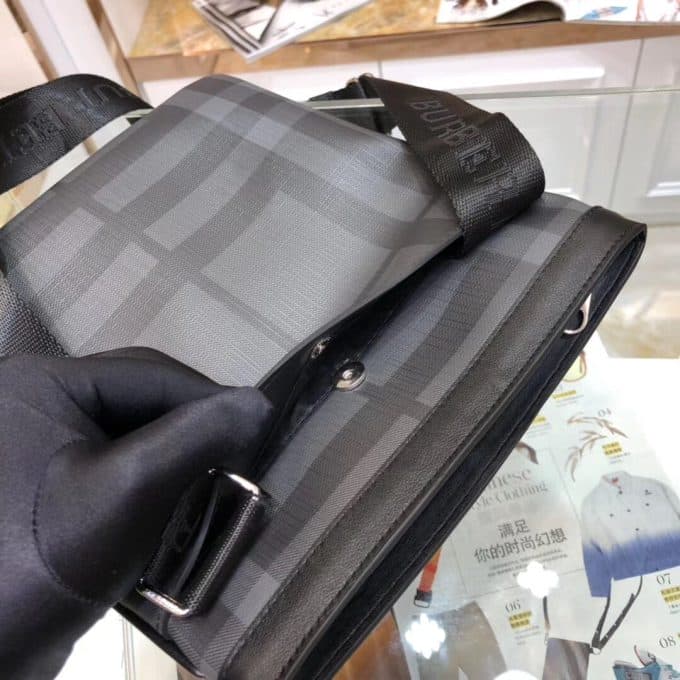バーバリーバッグコピー 2021新品注目度NO.1 BURBERRY メンズ ショルダーバッグ - 画像 (6)