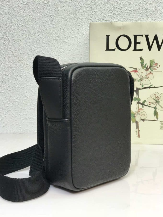 人気高級ロエベバッグコピー 2021新品注目度NO.1 Loeweメンズ ショルダーバッグ - 画像 (4)