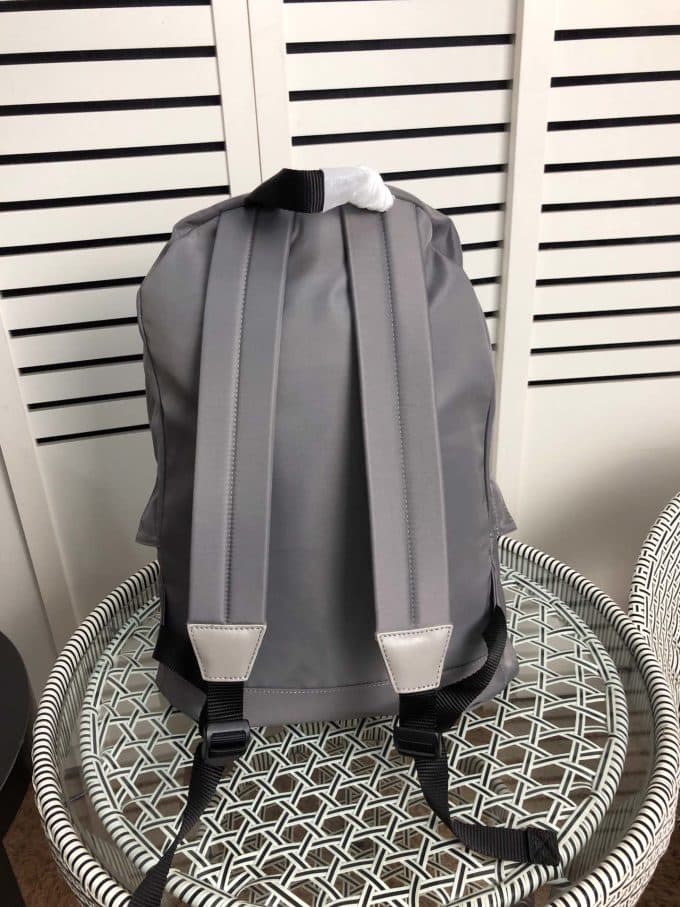 バレンシアガバッグコピー 定番人気2021新品 BALENCIAGA 男女兼用 バックパック - 画像 (3)