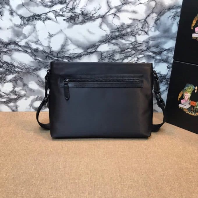 グッチバッグコピー 定番人気2021新品 GUCCI メンズ ショルダーバッグ - 画像 (2)