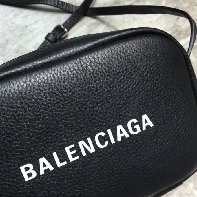 高品質 バレンシアガバッグコピー 定番人気2021新品 BALENCIAGA 男女兼用 ショルダーバッグ - 画像 (5)