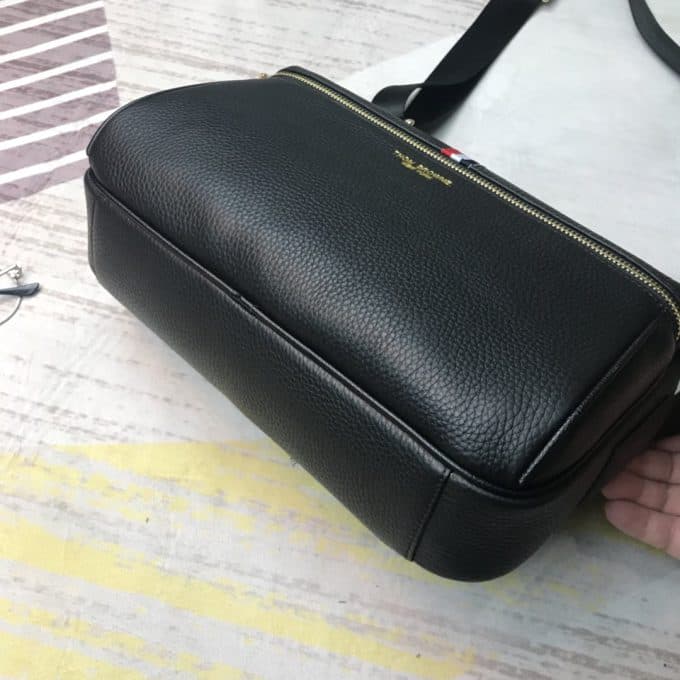 トム・ブラウンバッグコピー 定番人気2021新品 Thom Browneメンズ ショルダーバッグ - 画像 (4)