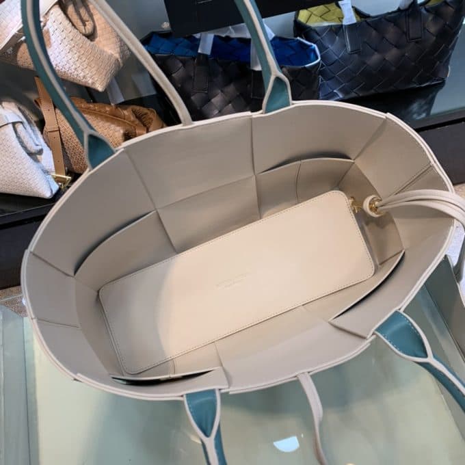 ボッテガヴェネタバッグコピー 2021新品注目度NO.1 Bottega Veneta メンズ トートバッグ - 画像 (7)