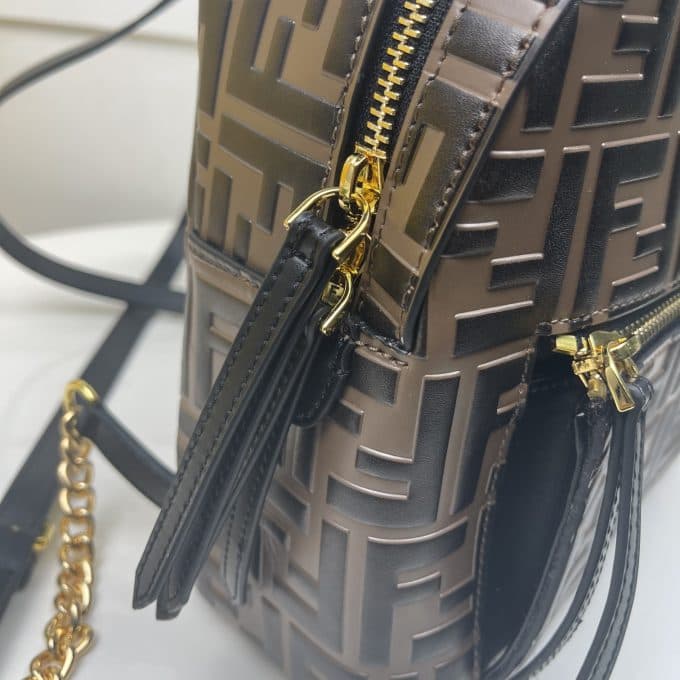 フェンディバッグコピー 定番人気2022新品 FENDI レディース バックパック - 画像 (5)