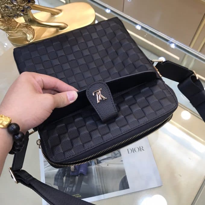 ルイヴィトンバッグコピー 定番人気2022新品 Louis Vuitton メンズ ショルダーバッグ - 画像 (8)