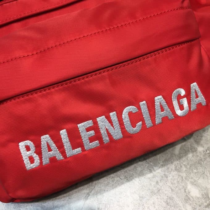 高品質 バレンシアガバッグコピー 定番人気2021新品 BALENCIAGA 男女兼用 ウエストポーチ - 画像 (4)