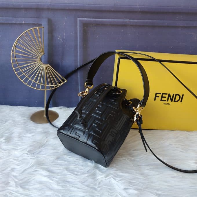 フェンディバッグコピー 定番人気2022新品 FENDI レディース バケツバッグ - 画像 (3)