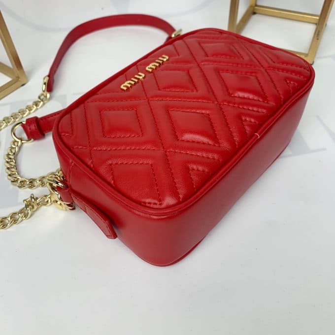 2019秋冬高品質ミュウミュウ(MIUMIU)☆ ショルダーバッグコピー☆気持ちの良い触り心地♪相性抜群！ - 画像 (5)