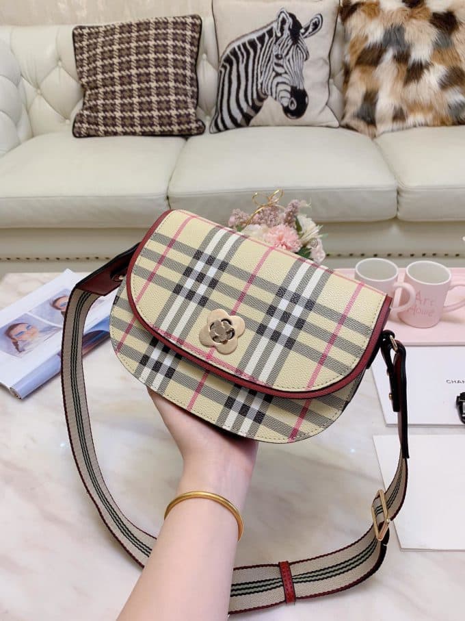 2019大人気爆発バーバリー(BURBERRY)☆レディース ショルダーバッグコピー☆人気商品今流行り欠かせない存在☆★ - 画像 (5)