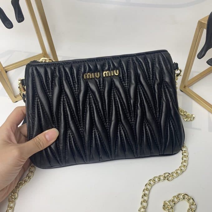 2019新作超売れ筋ミュウミュウ(MIUMIU)☆ ショルダーバッグコピー☆効果抜群♪視線を独り占める!! - 画像 (2)