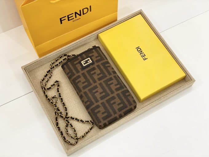 フェンディバッグコピー 大人気2021新品FENDI  男女兼用 携帯 電話 バッグ 2色 - 画像 (9)