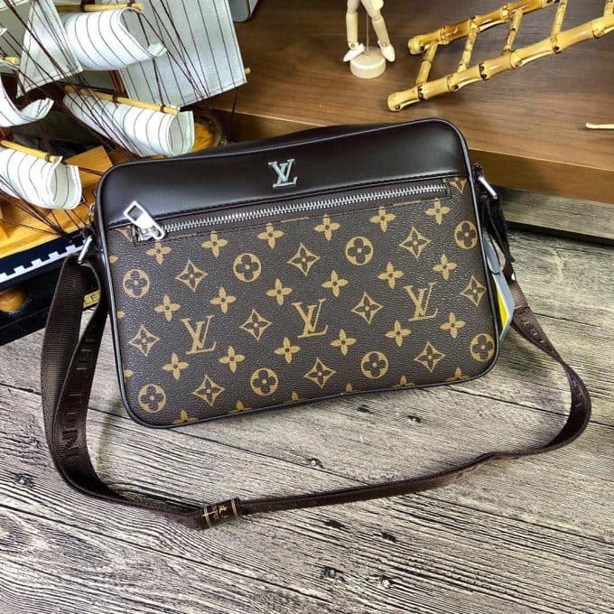 ルイヴィトンバッグコピー 大人気2021新品 Louis Vuitton メンズ ショルダーバッグ