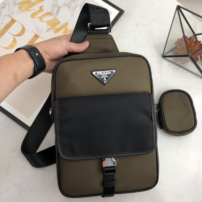 プラダバッグコピー 大人気2021新品 PRADA メンズ ボディバッグ