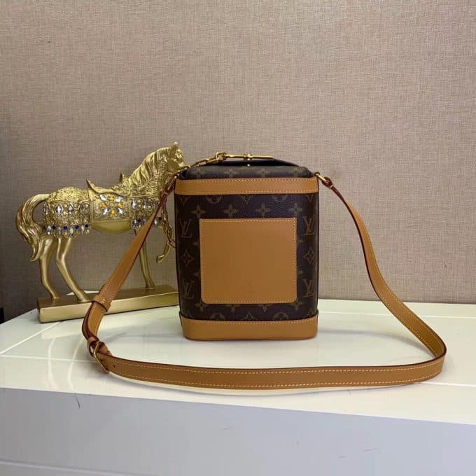 高品質ルイヴィトンバッグコピー 2021新品注目度NO.1 Louis Vuitton メンズ ショルダーバッグ