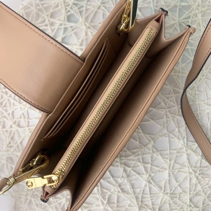 2019秋冬注目度NO.1ミュウミュウ(MIUMIU)☆ ショルダーバッグコピー☆特別価格にて販売!!アイテム続々追加中♪♪♪ - 画像 (9)