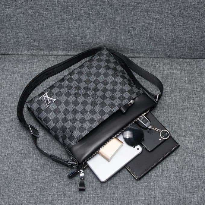 ルイヴィトンバッグコピー 2021新品注目度NO.1 Louis Vuitton メンズ ショルダーバッグ - 画像 (3)