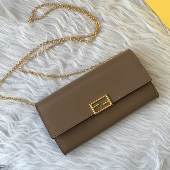 フェンディバッグコピー 大人気2022新品 FENDI レディース ショルダーバッグ