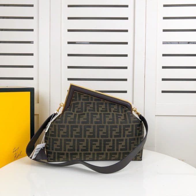フェンディバッグコピー 大人気2022新品 FENDI レディース ショルダーバッグ - 画像 (3)
