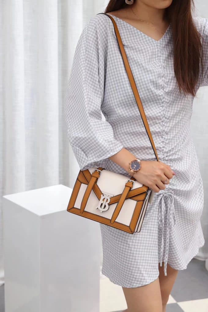 2019秋冬新作☆超売れ筋バーバリー(BURBERRY)☆レディース ショルダーバッグコピー☆特別価格にて販売!!今一番流行っている人気アイテム!! - 画像 (2)