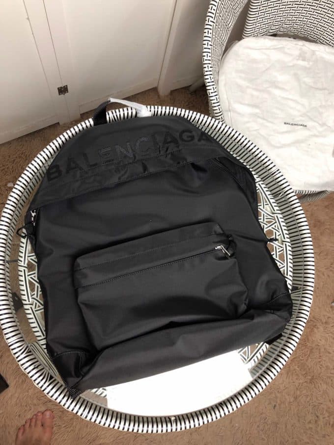 バレンシアガバッグコピー 大人気2021新品 BALENCIAGA 男女兼用 バックパック - 画像 (4)
