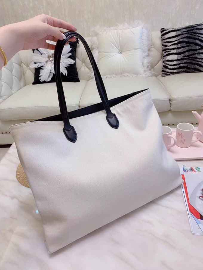 2019秋冬定番商品バーバリー(BURBERRY)☆レディース トートバッグコピー☆爆発人気商品!数量限定発表★♫♪ - 画像 (3)