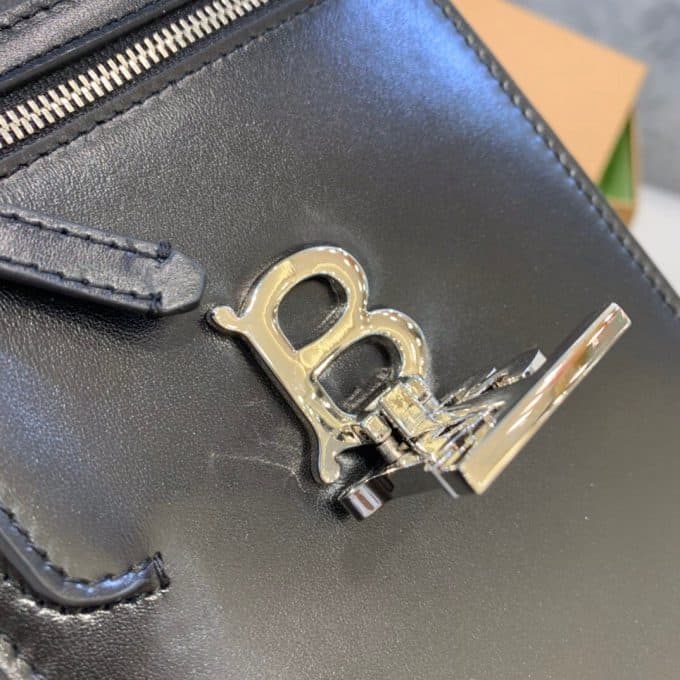 バーバリーバッグコピー 大人気2022新品 BURBERRY 男女兼用 携帯 電話 バッグ - 画像 (5)
