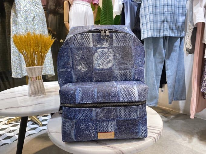 人気高級 ルイヴィトンバッグコピー 定番人気2021新品 Louis Vuitton メンズ バックパック