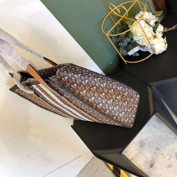 2019秋冬大人気バーバリー(BURBERRY)☆レディース トートバッグコピー☆絶品定番商品!今から活躍!絶賛発売中！♪♪ - 画像 (2)