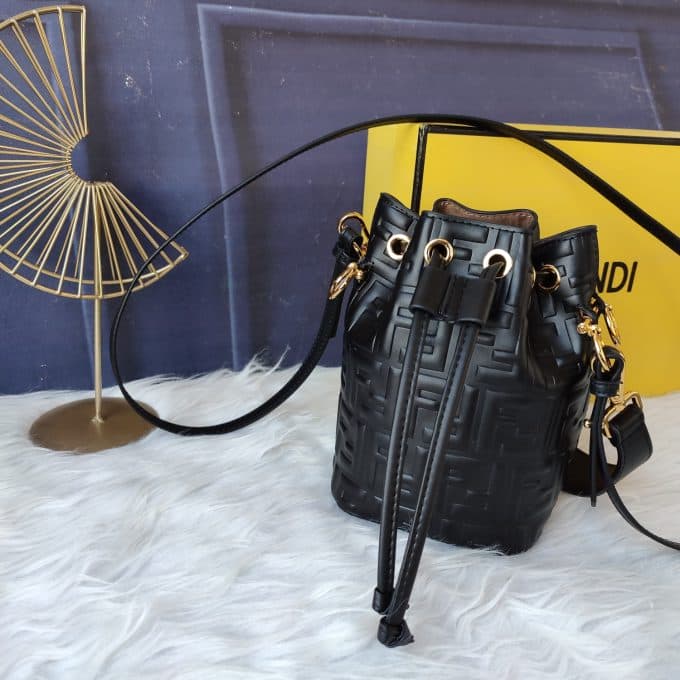 フェンディバッグコピー 定番人気2022新品 FENDI レディース バケツバッグ - 画像 (4)