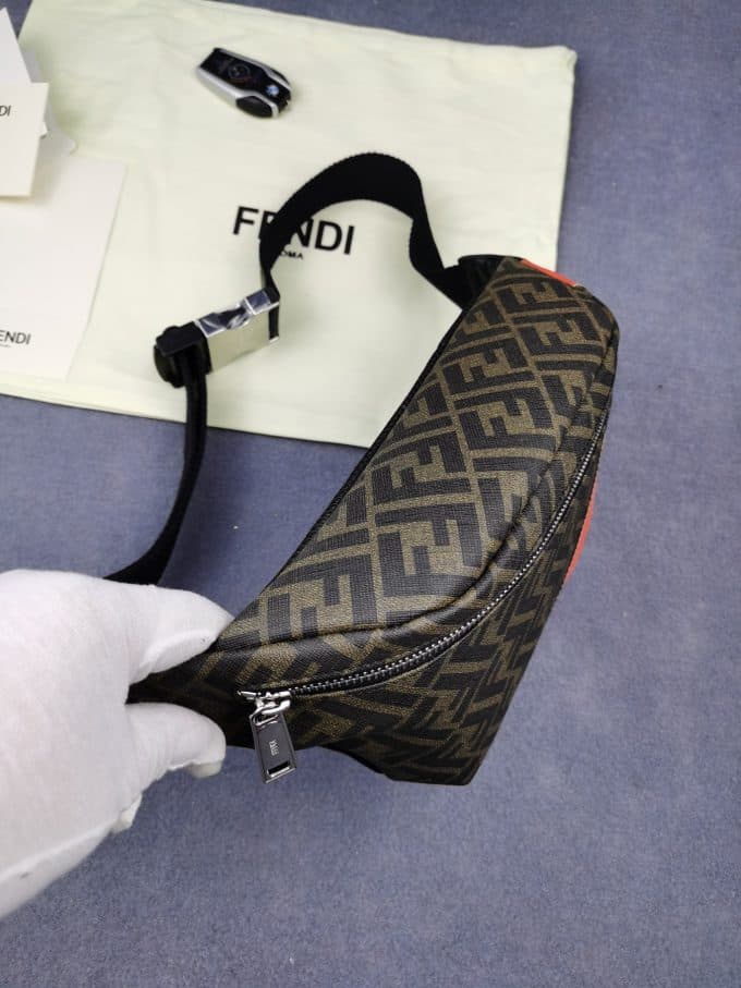 フェンディバッグコピー 定番人気2021新品 FENDI メンズ ボディバッグ - 画像 (6)