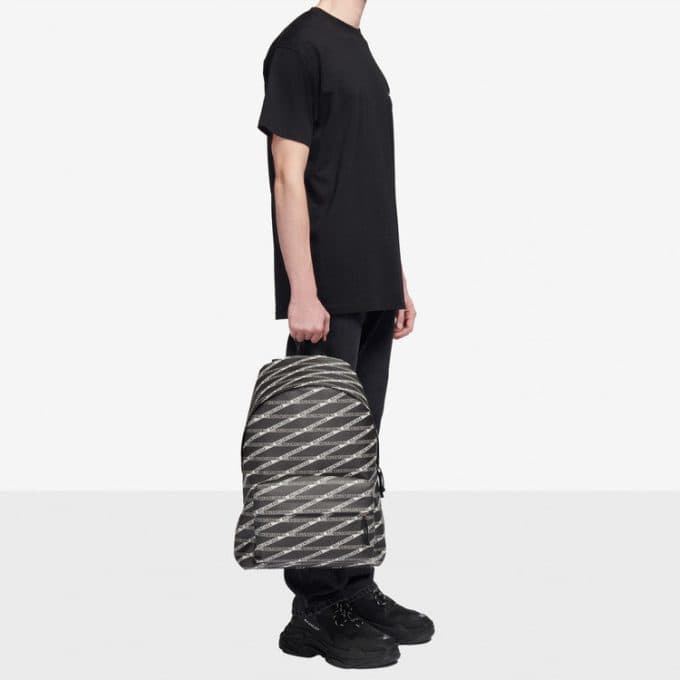 バレンシアガバッグコピー 定番人気2021新品 BALENCIAGA メンズ バックパック - 画像 (2)