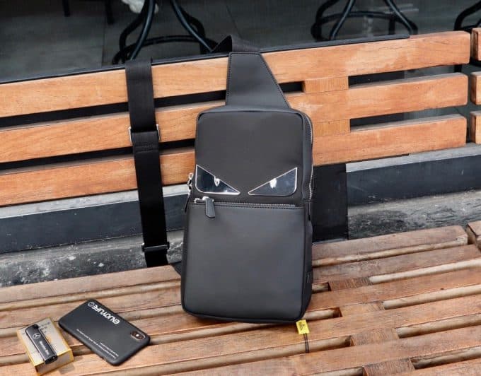 フェンディバッグコピー 定番人気2021新品 FENDI メンズ ボディバッグ