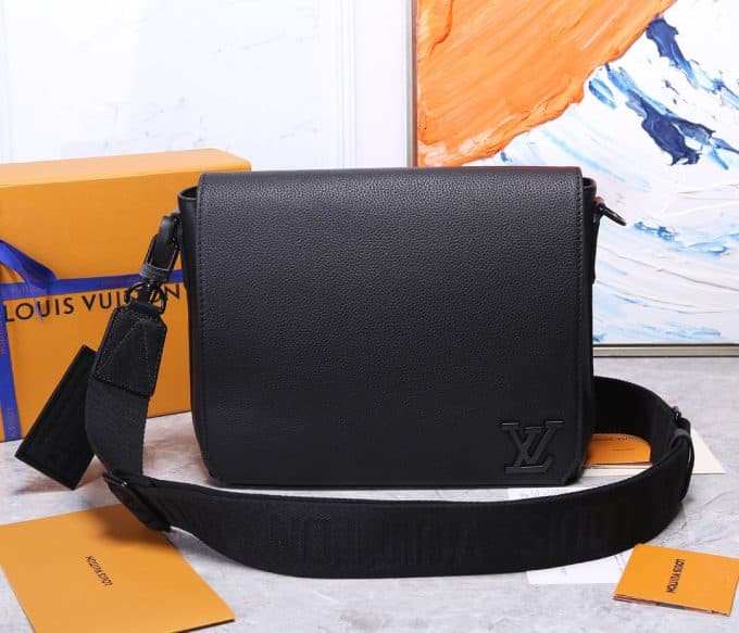 高品質ルイヴィトンバッグコピー 大人気2021新品 Louis Vuitton メンズ ショルダーバッグ
