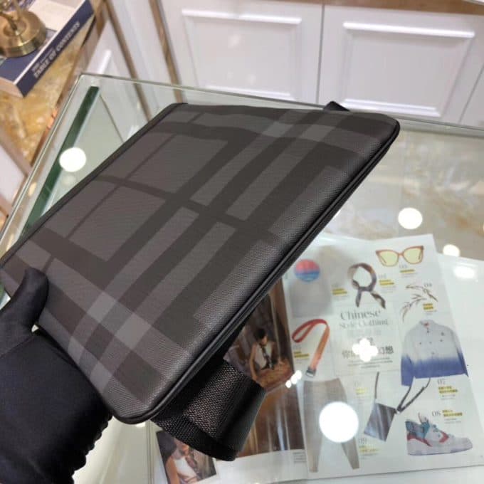 バーバリーバッグコピー 2021新品注目度NO.1 BURBERRY メンズ ショルダーバッグ - 画像 (4)